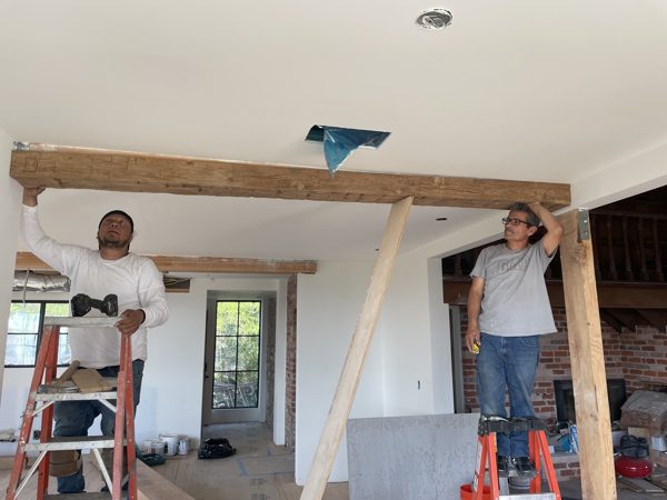 Beam installation, setting the first beam — Los Angeles, 2022