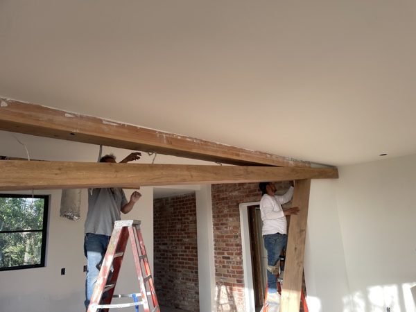 Beam layout on the ceiling — Los Angeles, 2022