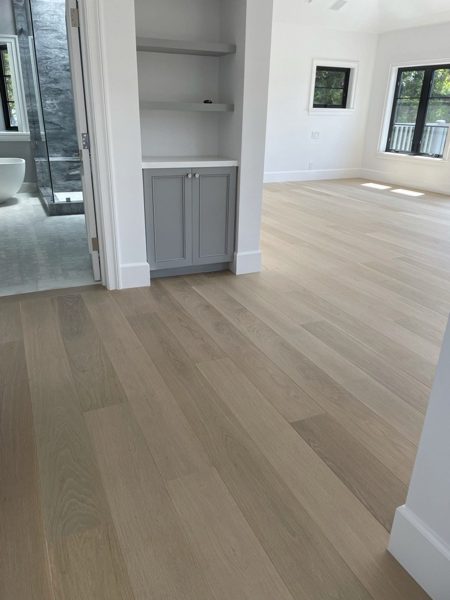 Light oak floor, open plan — Pacific Palisades, 2021