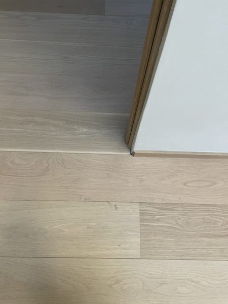 Wide-plank light oak floor — Malibu, 2022